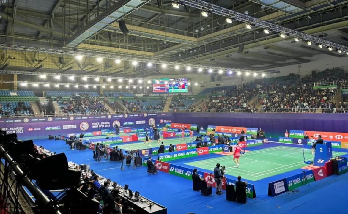  Controvercy in Indian Open: ଇଣ୍ଡିଆନ୍‌ ଓପନ୍‌ରେ ବିବାଦ ପିଛା ଛାଡ଼ୁନି: କୋର୍ଟ ମଝି‌ରେ ଚଢ଼େଇବସା ଖସିବାରୁ ମ୍ୟାଚ୍‌ରେ ବାଧା