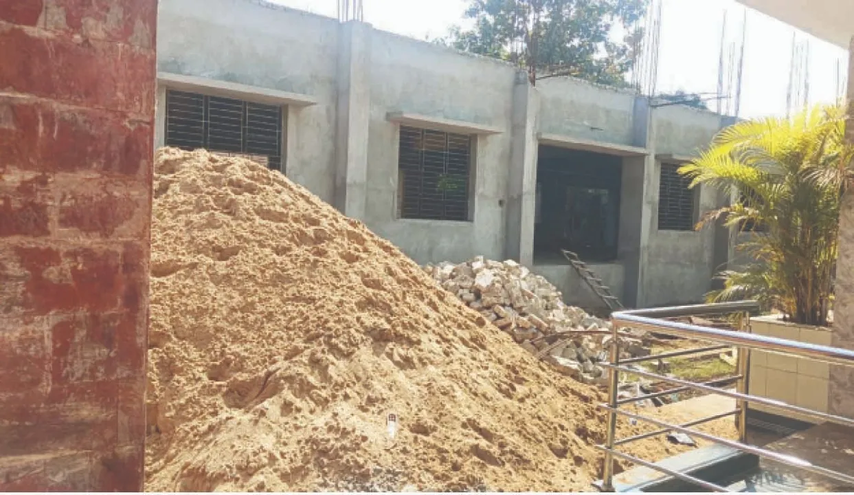  Kamala Nehru : କମଳା ନେହେରୁ ମହିଳା ମହାବିଦ୍ୟାଳୟ, ଅସଜଡ଼ା ଭିତ୍ତିଭୂମି ବିଗାଡ଼ୁଛି ଶୈକ୍ଷିକ ବାତାବରଣ