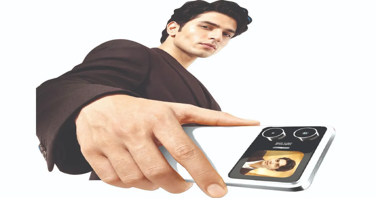  Gadgets in Focus: ଫୋକସ୍‌ରେ ଗ୍ୟାଜେଟ୍: ୧୭ ହଜାରରେ ଦୁଇଟି ଆମୋଲେଡ୍‌ ପରଦା