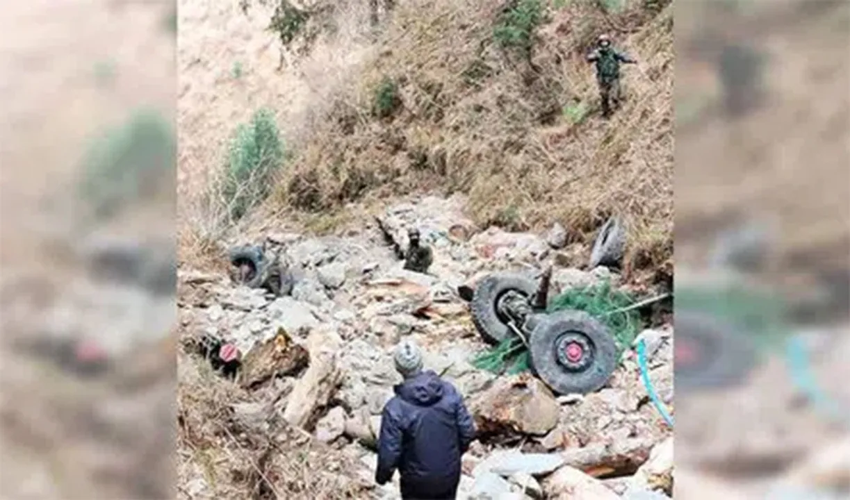  Army vehicle falls into 200-foot ditch: ୨୦୦ ଫୁଟ ଖାଇକୁ ଖସିଲା ସେନା ଗାଡ଼ି: ୧୦ ଯବାନ ମୃତ