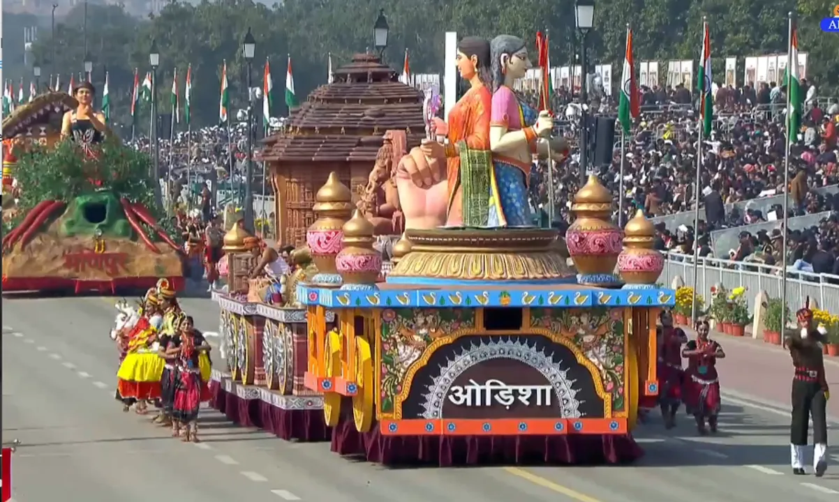  Tableaux on Display at the Kartavya Path: କର୍ତ୍ତବ୍ୟ ପଥରେ ବୀରତ୍ୱ ଓ ସଂସ୍କୃତିର ମହାସଙ୍ଗମ: ମିନି ଭାରତର ଝଲକ ଦେଖିଲା ବିଶ୍ବ