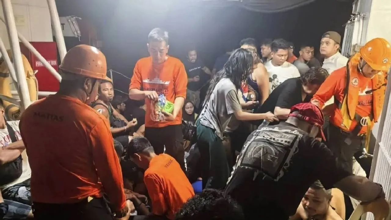  Philippines: ୩୫୦ରୁ ଅଧିକ ଲୋକଙ୍କୁ ନେଇ ଯାଉଥିବା ଫେରି ମଝି ସମୁଦ୍ରରେ ବୁଡ଼ିଲା