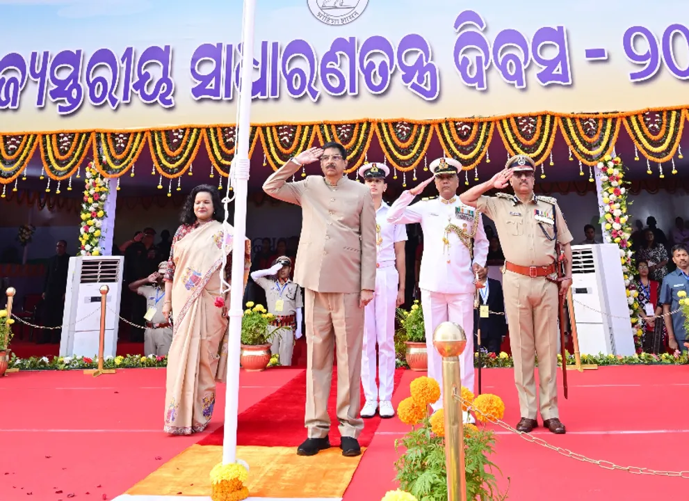  77th republic day celebrated at bhubaneswar Photograph: (Sambad.in) 