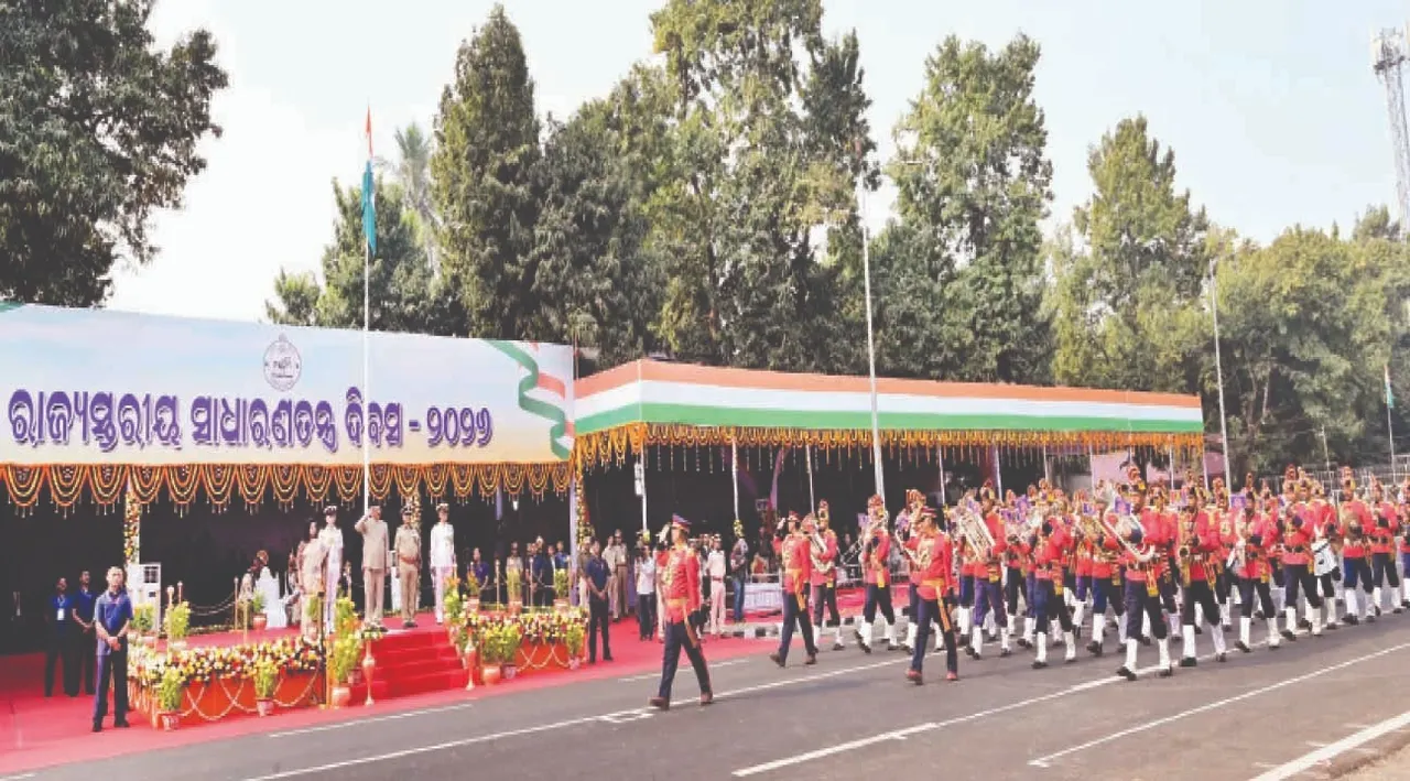  77th State Republic: ୭୭ତମ ରାଜ୍ୟସ୍ତରୀୟ ସାଧାରଣତନ୍ତ୍ର ଦିବସ, ଅଭିବାଦନ ଗ୍ରହଣ କଲେ ରାଜ୍ୟପାଳ