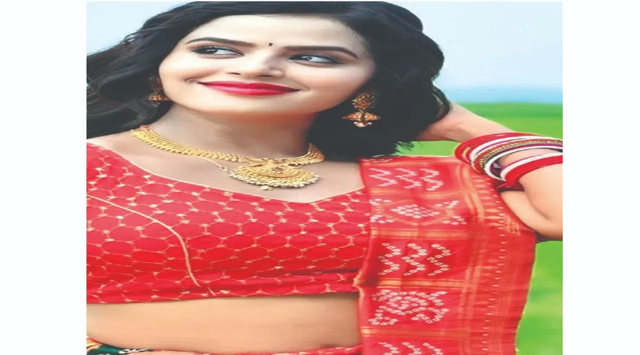  ସେକେଣ୍ଡ୍‌ ଲିଡ୍‌ରେ ହିରଣ୍ମୟୀ