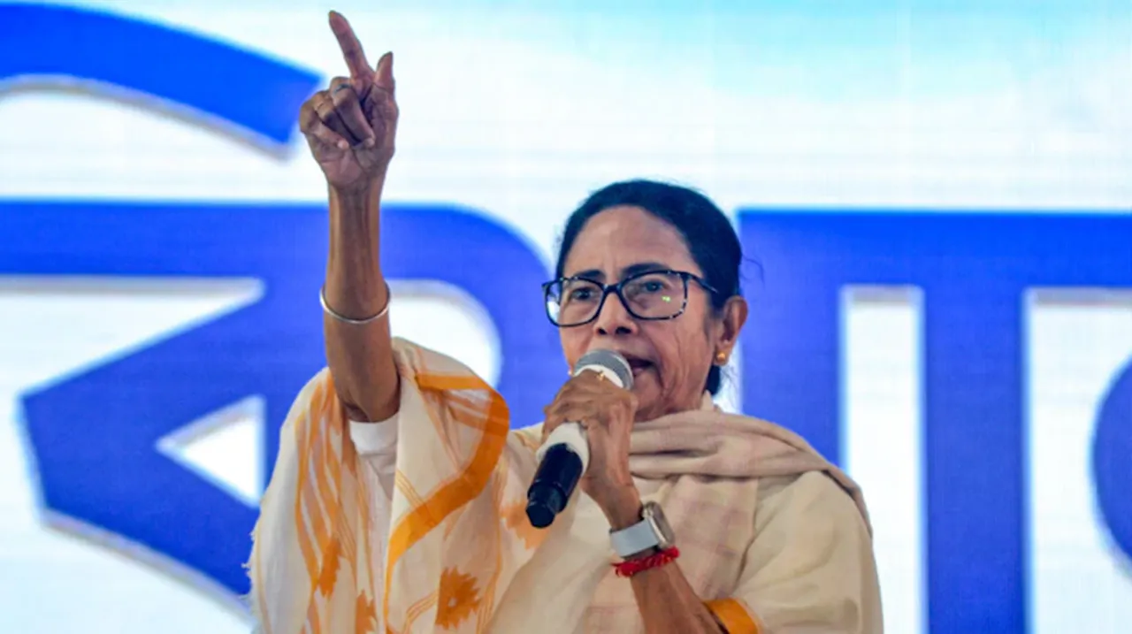  Mamata Banerjee 