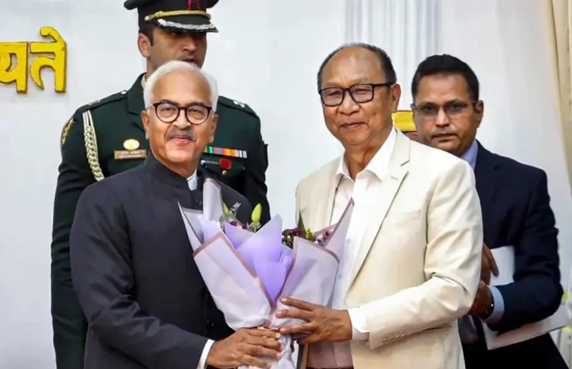  New Chief Minister : ମଣିପୁରର ନୂଆ ମୁଖ୍ୟମନ୍ତ୍ରୀ ଭାବେ ଶପଥ ନେଲେ ୱାଇ ଖେମଚାନ୍ଦ ସିଂହ : ରାଷ୍ଟ୍ରପତି ଶାସନ ହଟିଲା