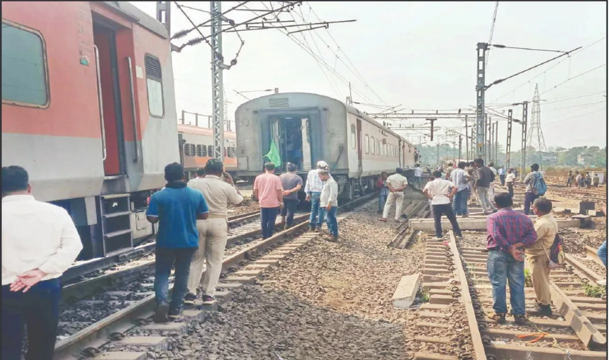  Recovered from a major accident: ବଡ଼ ଦୁର୍ଘଟଣାରୁ ବର୍ତ୍ତିଲା: ଚେନ୍ନାଇ-ନ୍ୟୁ ଜଲପାଇଗୁଡ଼ି ଏକ୍ସପ୍ରେସ୍‌