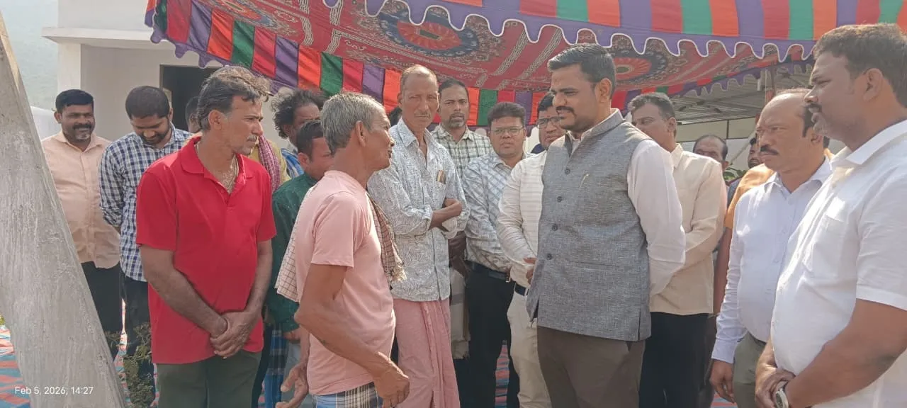  Minister Review: ହଜାର ହଜାର ଚାଷୀଙ୍କ ପ୍ରତିବାଦର ପ୍ରଭାବ, ତତକ୍ଷଣାତ ଗସ୍ତ କରି ଧାନ ସଂଗ୍ରହ ସ୍ଥିତିର ସମୀକ୍ଷା କଲେ ମନ୍ତ୍ରୀ