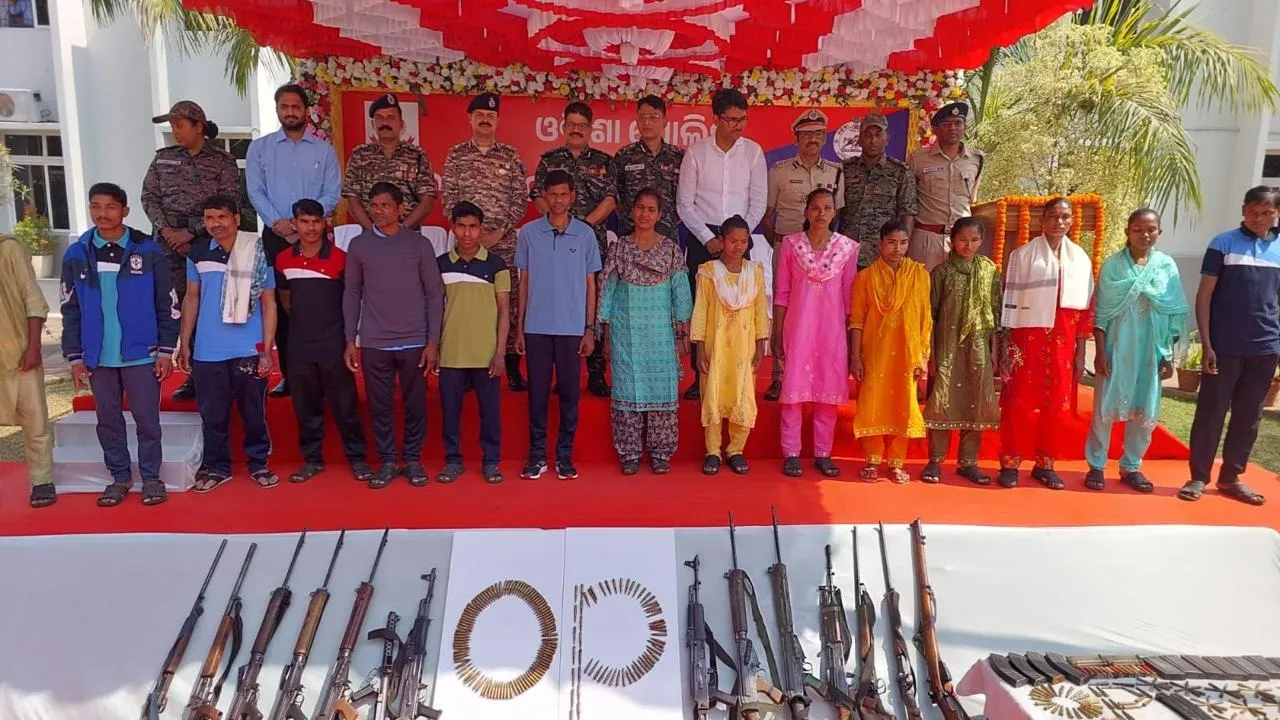  Maoist: ମାଓ ମୁକ୍ତ ହେବ ରାୟଗଡା ଜିଲ୍ଲା: ଅନ୍ୟାନ୍ୟ ନକ୍ସଲଙ୍କୁ ମୁଖ୍ୟସ୍ରୋତକୁ ଆସିବାକୁ ଆହ୍ୱାନ
