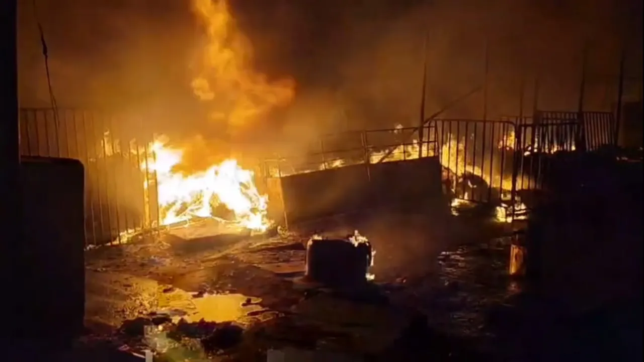  more than 50 shops burnt in fire at paradeep Photograph: (sambad.in) 