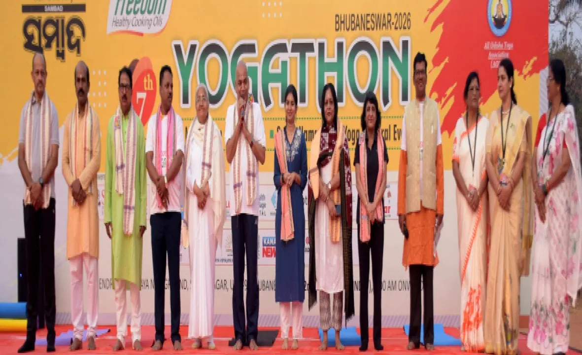  Yoga: ସୁସ୍ଥ ରହିବା ପାଇଁ ଯୋଗ ଉତ୍କୃଷ୍ଟ ମାଧ୍ୟମ: ସୌମେନ୍ଦ୍ର