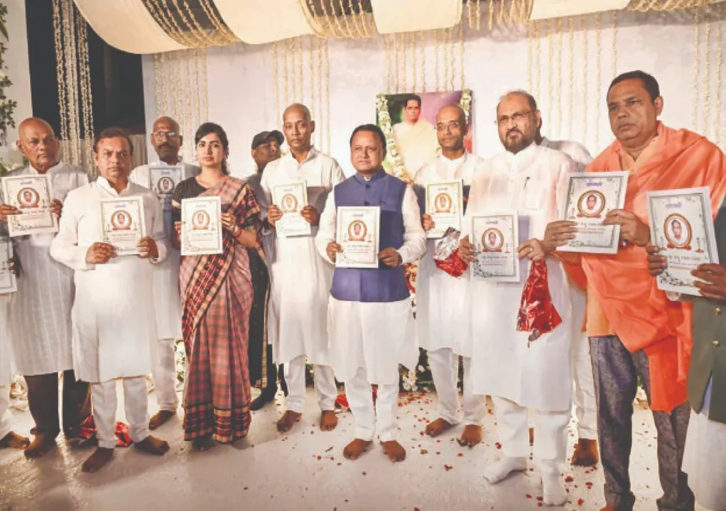  May the new generation: ‘କାହ୍ନୁଚରଣଙ୍କ ସମାଜସେବାରେ ନୂତନ ପିଢ଼ି ଅନୁପ୍ରାଣିତ ‌ହୁଅନ୍ତୁ’