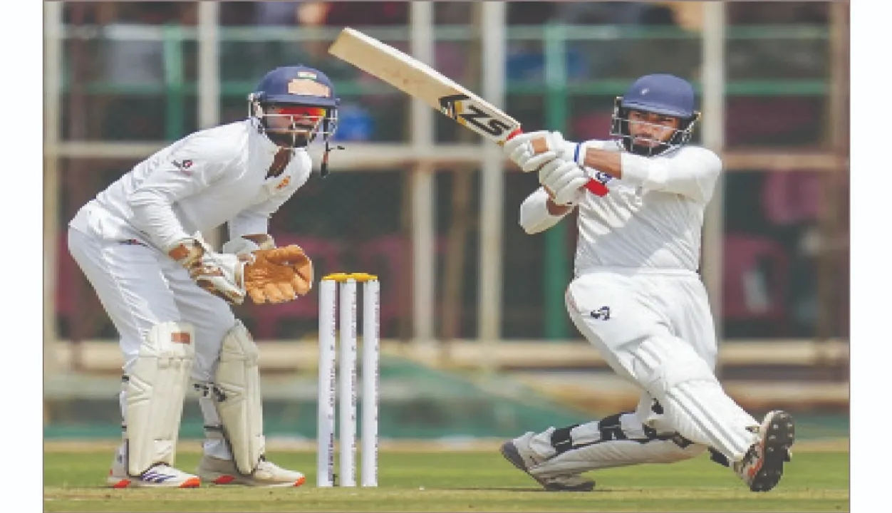  Ranji Trophy: ରଣଜୀ ଟ୍ରଫି ଫାଇନାଲ୍‌ରେ ଜମ୍ମୁ କାଶ୍ମୀରର ରାଜୁତି: କର୍ଣ୍ଣାଟକକୁ ଘାଇଲା କଲେ ପୁନ୍ଦିର