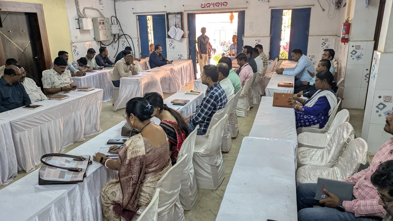  Grievance: ଅଭିଯୋଗ ଶୁଣାଣିକୁ ପ୍ରଶାସନିକ ଅଧିକାରୀ ଦେଉ ନାହାନ୍ତି କି ଗୁରୁତ୍ବ?