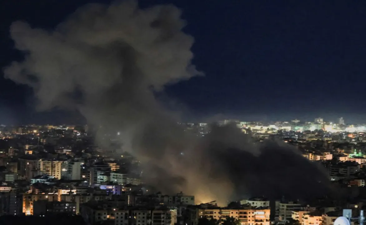  War: ମଧ୍ୟପ୍ରାଚ୍ୟରେ ମହାଯୁଦ୍ଧ: ଜଳୁଛି ଇରାନର ତୈଳ ଭଣ୍ଡାର, ହାଇପର୍‌ସୋନିକ୍ କ୍ଷେପଣାସ୍ତ୍ର ମାଡ଼ରେ ଥରୁଛି ଇସ୍ରାଏଲ