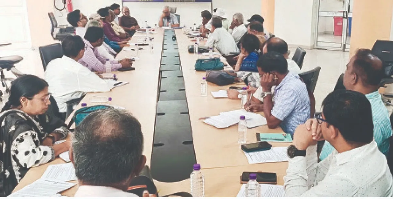  Education: ଶିକ୍ଷା ବଞ୍ଚାଅ କମିଟି ଆଲୋଚନାରେ ଶିକ୍ଷାବିତ୍‌ଙ୍କ ମତ: ‘ଭିବିଏସ୍ଏ ବିଲ୍ ଶିକ୍ଷା ବ୍ୟବସ୍ଥାକୁ ଧ୍ୱଂସ କରିବ’