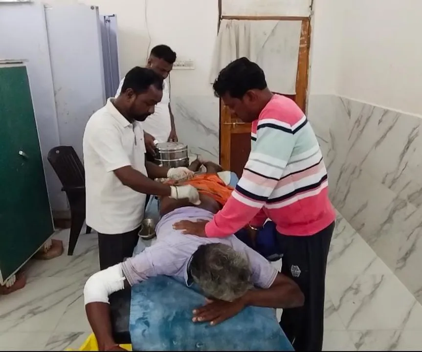  ଭାଲୁ ଆକ୍ରମଣରେ ଜଣେ ଗୁରୁତର, ନୂଆପଡ଼ା ଜିଲ୍ଲା ମୁଖ୍ୟ ଚିକିତ୍ସାଳୟରେ ଭର୍ତ୍ତି