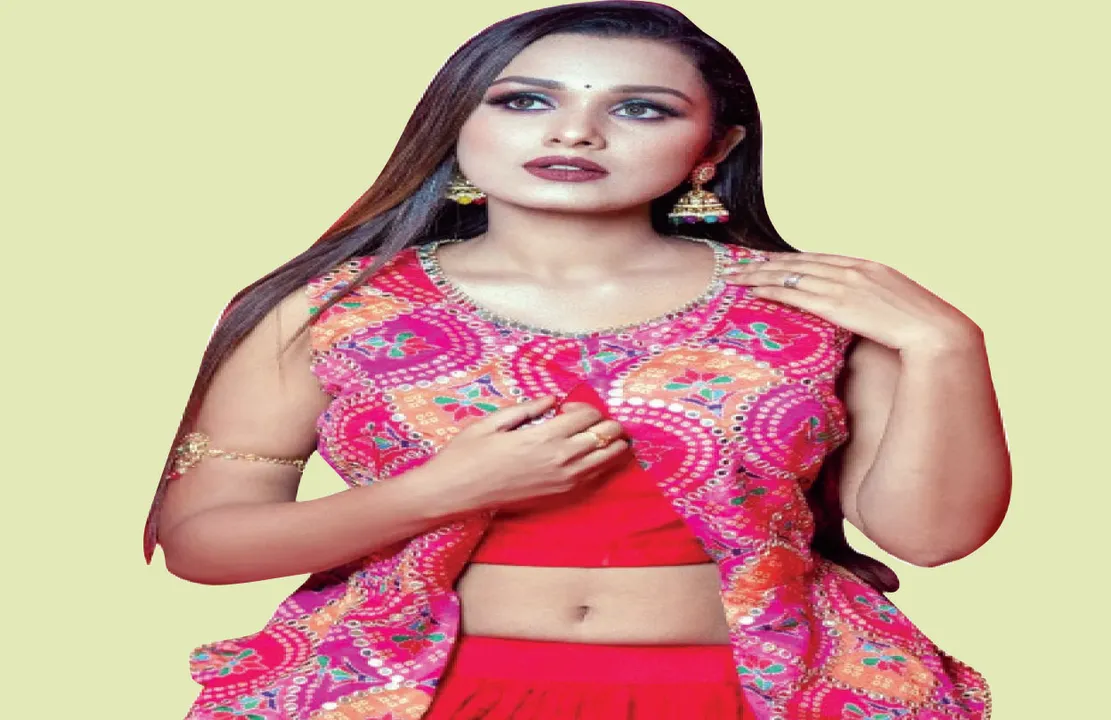  ସବୁ ଛବିରେ ଭିନ୍ନ ଭିନ୍ନ ନାୟକଙ୍କ ନାୟିକା