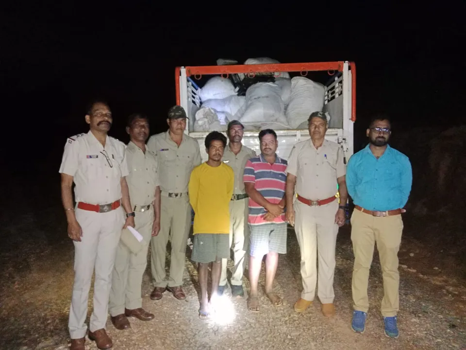  ବିପୁଳ ମାତ୍ରାରେ ଗଞ୍ଜେଇ ଜବତ, ୨  ଗିରଫ