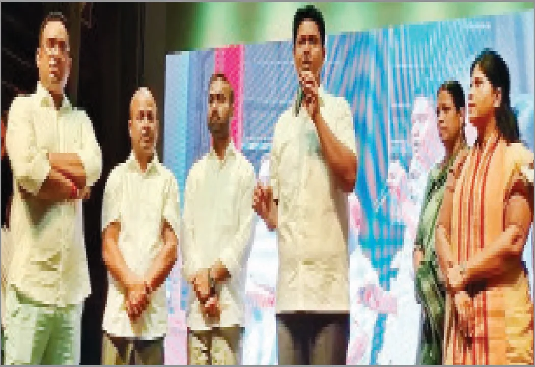  ମୁଖ୍ୟମନ୍ତ୍ରୀଙ୍କ ତିନି ପରିବାର ଉପାଖ୍ୟାନର କଡ଼ା ଜବାବ ରଖିଲେ ବବି
