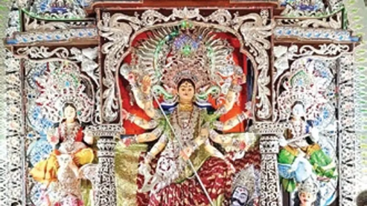  ପୂଜାମଣ୍ଡପରେ ମହାଅଷ୍ଟମୀ: ଶ୍ରଦ୍ଧାଳୁଙ୍କ ଭିଡ଼