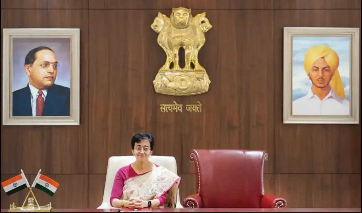 ଦିଲ୍ଲୀ ମୁଖ୍ୟମନ୍ତ୍ରୀ ଦାୟିତ୍ବ ନେଲେ ଆତିଶୀ, କେଜ୍ରିୱାଲଙ୍କ ଚୌକିରେ ବସିଲେନି