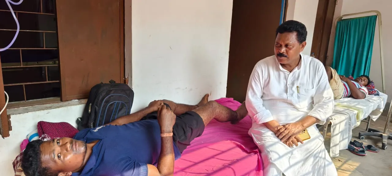  ଆରପିଏଫ୍‌ର ଥାର୍ଡ ଡିଗ୍ରି ଘଟଣା: ଦୁଇ ଆଦିବାସୀ ଯୁବକଙ୍କୁ ଭେଟିଲେ ବିଧାୟକ