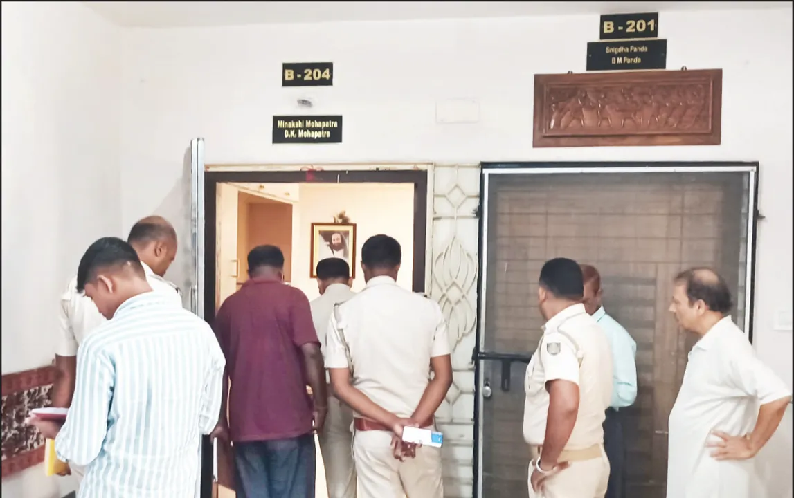  ଆପାର୍ଟମେଣ୍ଟରୁ ୩୦ ଭରି ସୁନା ଅଳଙ୍କାର ଲୁଟ୍