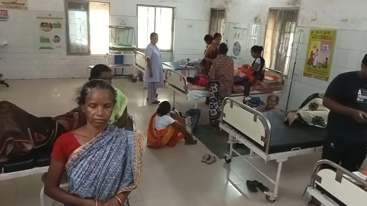 ବିଷାକ୍ତ ଛତୁ ଖାଇ ଗୋଟିଏ ପରିବାରର ୪ ଅସୁସ୍ଥ, ବୀରମିତ୍ରପୁର ଗୋଷ୍ଠୀ ସ୍ୱାସ୍ଥ୍ୟକେନ୍ଦ୍ରରେ ଭର୍ତ୍ତି