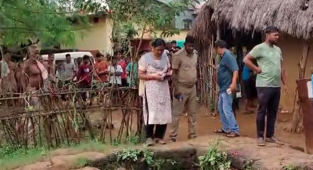  କୂଅରେ ଭାସୁଛି ମହିଳାଙ୍କ ମୃତଦେହ, ହତ୍ୟା ଅଭିଯୋଗ ଆଣିଲେ ପରିବାର ଲୋକେ