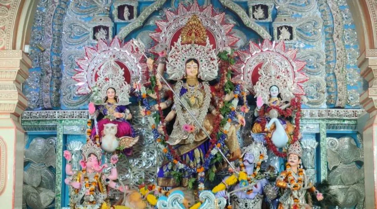  ମା’ଙ୍କ ଦର୍ଶନ ଲାଗି ପୀଠ-ମଣ୍ଡପରେ ଶ୍ରଦ୍ଧାଳୁଙ୍କ ଭିଡ଼