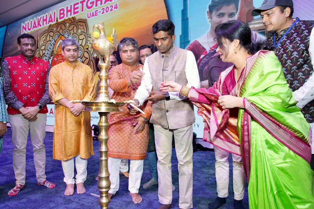  ଦୁବାଇରେ ସମ୍ବଲପୁରୀ ପୋଷାକ ପିନ୍ଧି ନୂଆଁ ଖାଇଲେ ୫ଶହରୁ ଊର୍ଦ୍ଧ୍ବ ପରିବାର