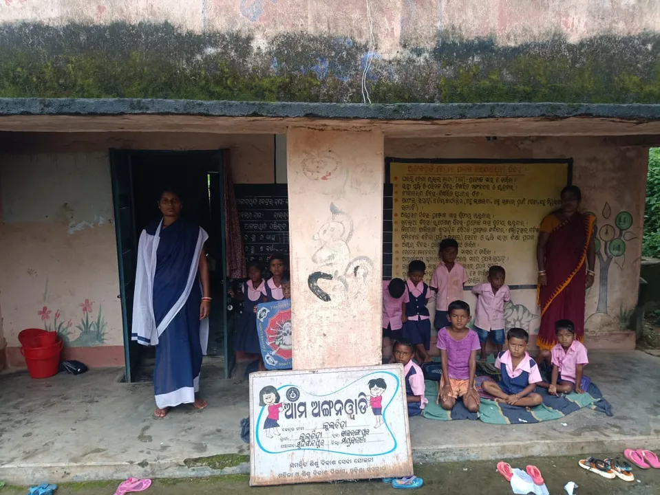  ବିପଦ ସଂକୁଳ ଅବସ୍ଥାରେ କୁଲଡ଼ିହା ଅଙ୍ଗନବାଡ଼ି କେନ୍ଦ୍ର