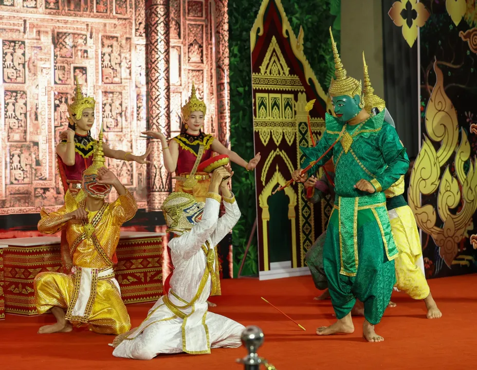  ଯେଉଁଠାରେ ରୁହନ୍ତି ନାହିଁ ଜଣେ ବି ହିନ୍ଦୁ ସେଠି ମୋଦୀ ଦେଖିଲେ ରାମାୟଣ