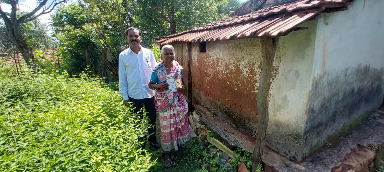  ବୟୋବୃଦ୍ଧା ବିଧବା ତୁଳାବତୀଙ୍କୁ ଆବାସ ଘର ସାତସପନ, ଝାଟିମାଟି ଘରେ ବିତୁଛି ଜୀବନ