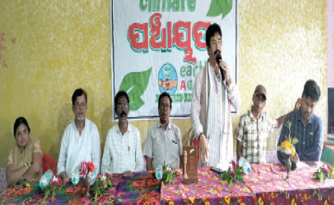  ପ୍ରଦୂଷଣ ରୋକିବାକୁ ଗଡ଼ିବ ୪୦୦ ଇ-ବସ୍‌ : ମନ୍ତ୍ରୀ ଡା. କୃଷ୍ଣଚନ୍ଦ୍ର ମହାପାତ୍ର