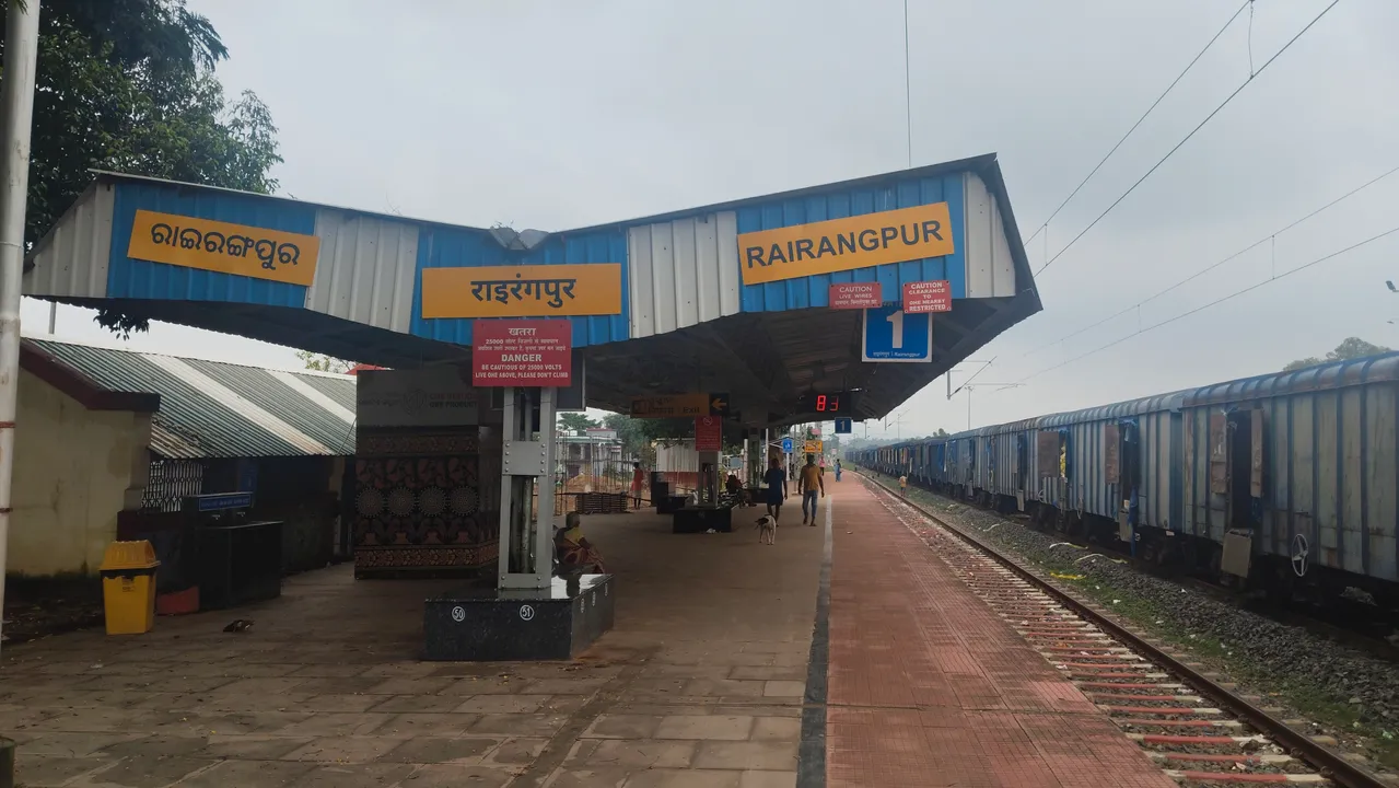  ରେଳ ଷ୍ଟେସନର ଶୌଚାଳୟରେ ତାଲା, ପୁରୁଣା ପ୍ଲାଟଫର୍ମକୁ ଅଣଦେଖା