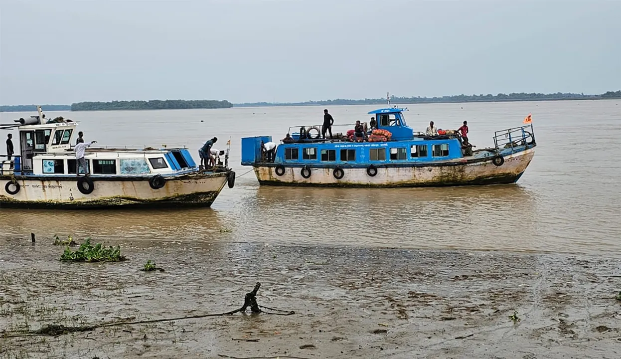  ବୈତରଣୀ ମୁହାଣରେ ବୁଡ଼ିଲା ମତ୍ସ୍ୟଜୀବୀଙ୍କ ଡଙ୍ଗା