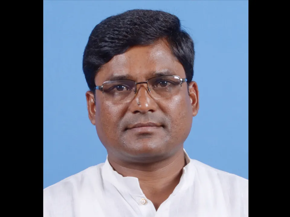  କୋରାପୁଟ: ଜିଲ୍ଲା ଶିକ୍ଷାଧିକାରୀଙ୍କ ଅଫିସରେ ତାଲା ପକାଇଲେ ବିଧାୟକ