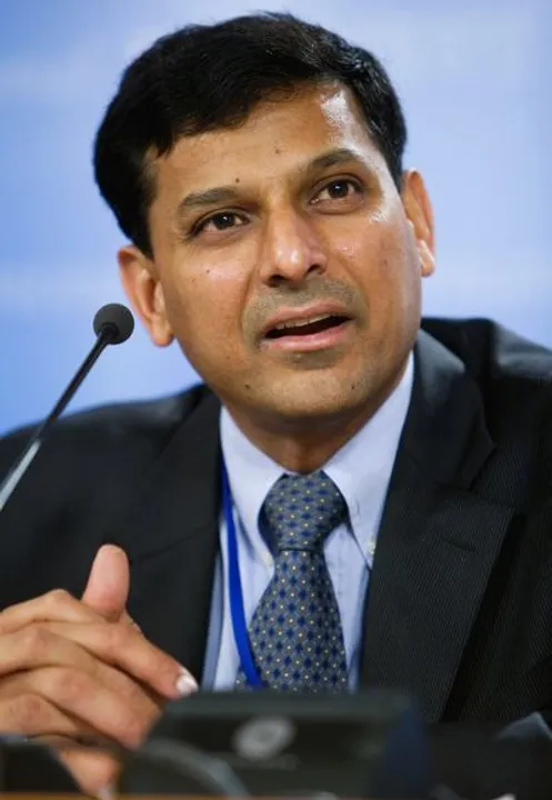  International Monetary Fund's Economic Counsellor and Research Department Director Raghuram Rajan answers a question during a press conference on the World Economic Outlook (WEO) at the Suntec Covention Center in Singapore September 14, 2006. The IMF and the World Bank normally meet once a year in the autumn for a two-day plenary session to discuss the work of their respective institutions. IMF Staff Photo/Stephen Jaffe 