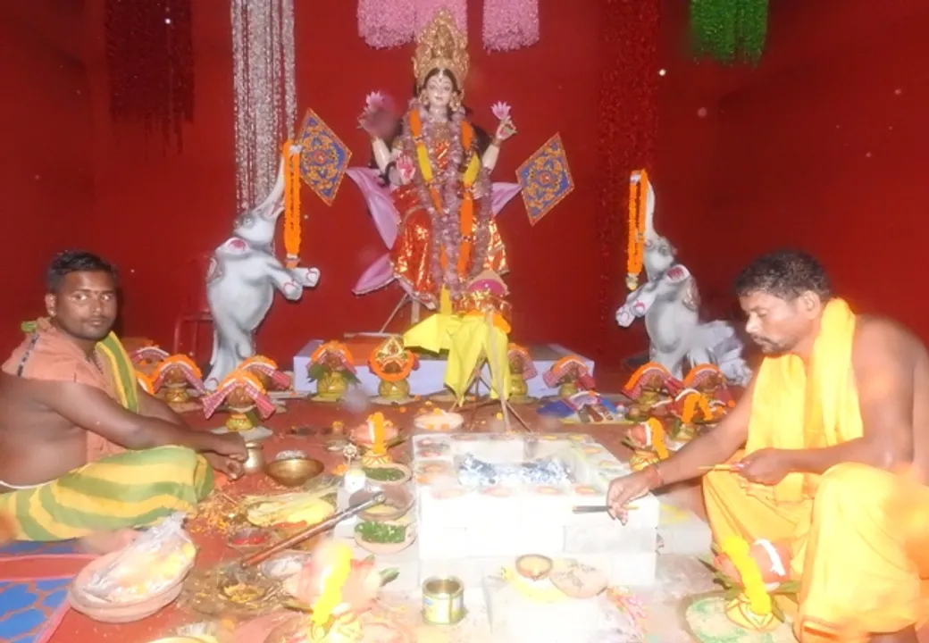  ଭୁବନେଶ୍ୱର ଭିଆଇପି ଏରିଆ ଅଞ୍ଚଳରେ ଲକ୍ଷ୍ମୀପୂଜା ।