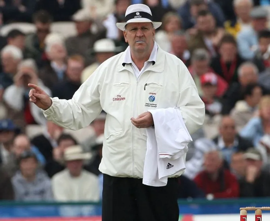 MANCHESTER, UNITED KINGDOM - MAY 23:  Umpire Darrell Hair, returning to Test cricket, prepares for the start of play during the first day of the 2nd npower Test Match between England and New Zealand at Old Trafford Cricket Ground  on May 23, 2008 in Manchester, England.  (Photo by Hamish Blair/Getty Images) 