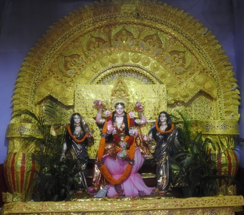  ଭୁବନେଶ୍ୱର ରାମମନ୍ଦିର ଛକରେ ଗଜଲକ୍ଷ୍ମୀ ପୂଜା ।