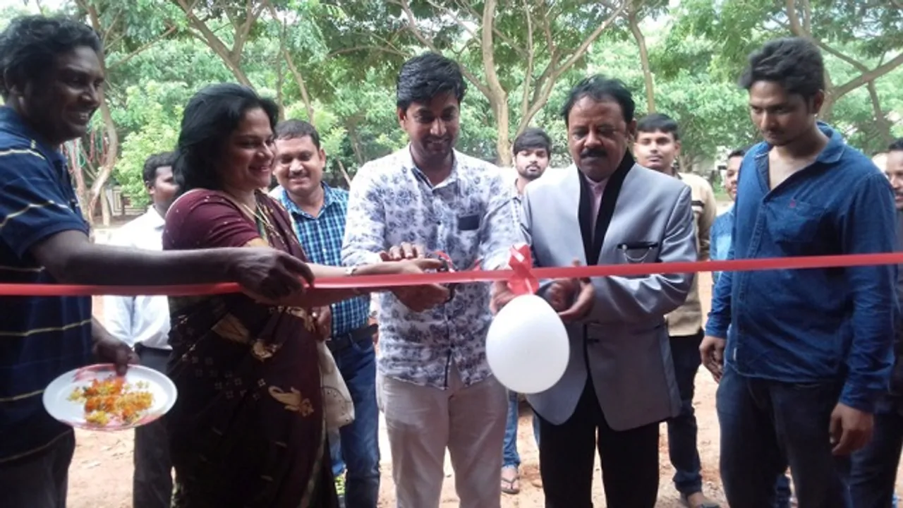  ‘ଏଭନ୍‌ ଇ ସ୍କୁଟ୍‌ ଆଣ୍ଡ୍‌ ରିକ୍ସା’ର ନୂଆ ସୋ’ରୁମ୍‌
