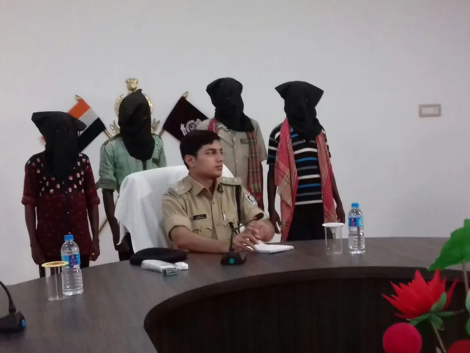  ମାଲକାନଗିରି ପୁଲିସ ଦ୍ୱାରା ୪ ମାଓବାଦୀ ଗିରଫ