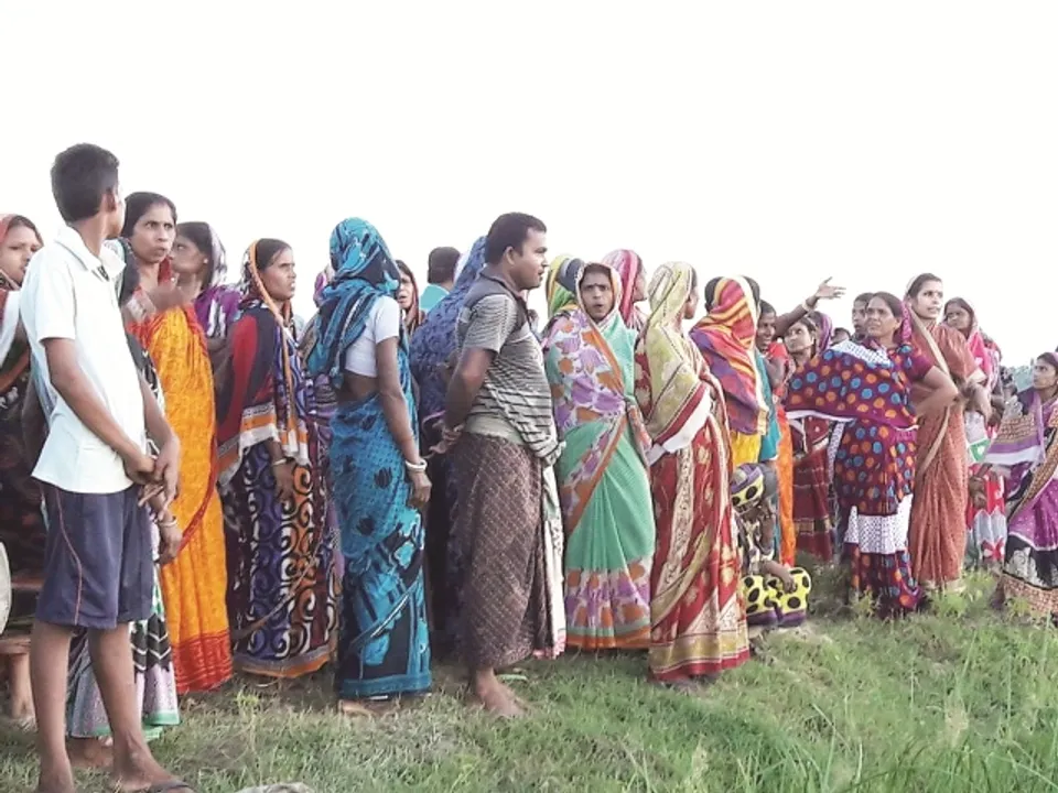  ମଦ ଦୋକାନ ନିର୍ମାଣକୁ ମହିଳାଙ୍କ ବିରୋଧ
