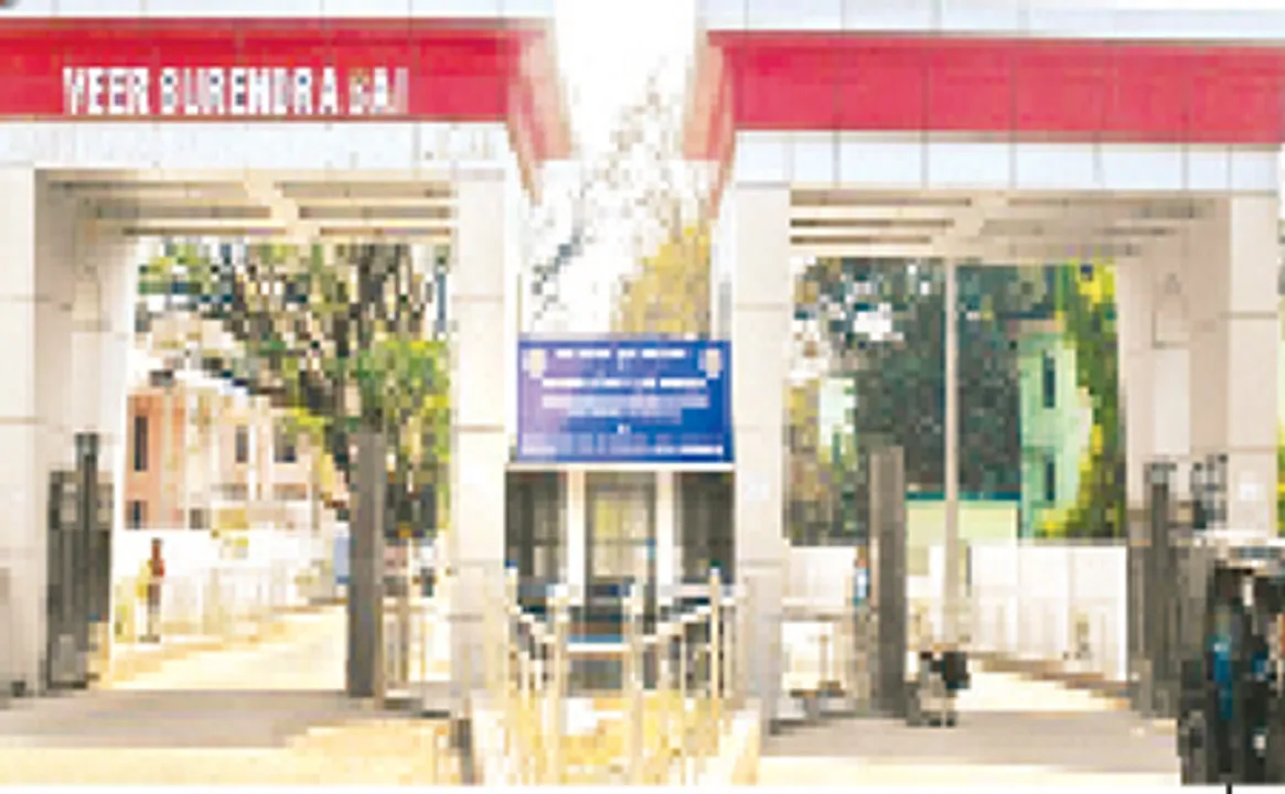  ଭିମ୍‌ସାର୍‌ରେ ଯନ୍ତ୍ରପାତି ସଂକଟ: ଘରୋଇ କ୍ଲିନିକରେ ୯୦% ପରୀକ୍ଷା