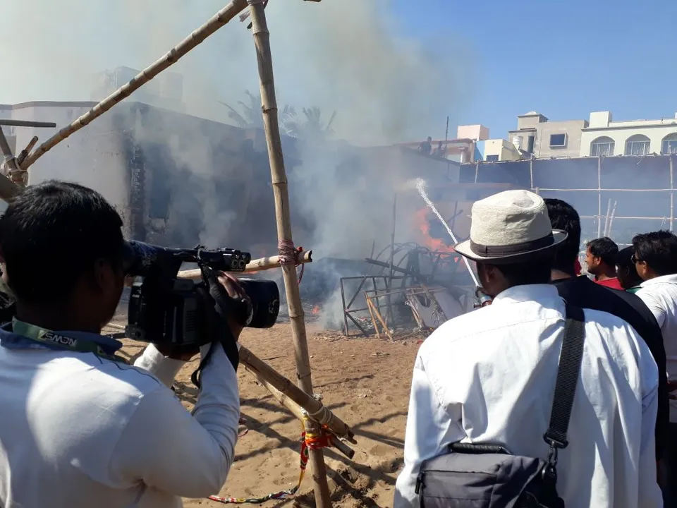  ପୁରୀ: ଟେଣ୍ଟ ହାଉସରେ ନିଆଁ 