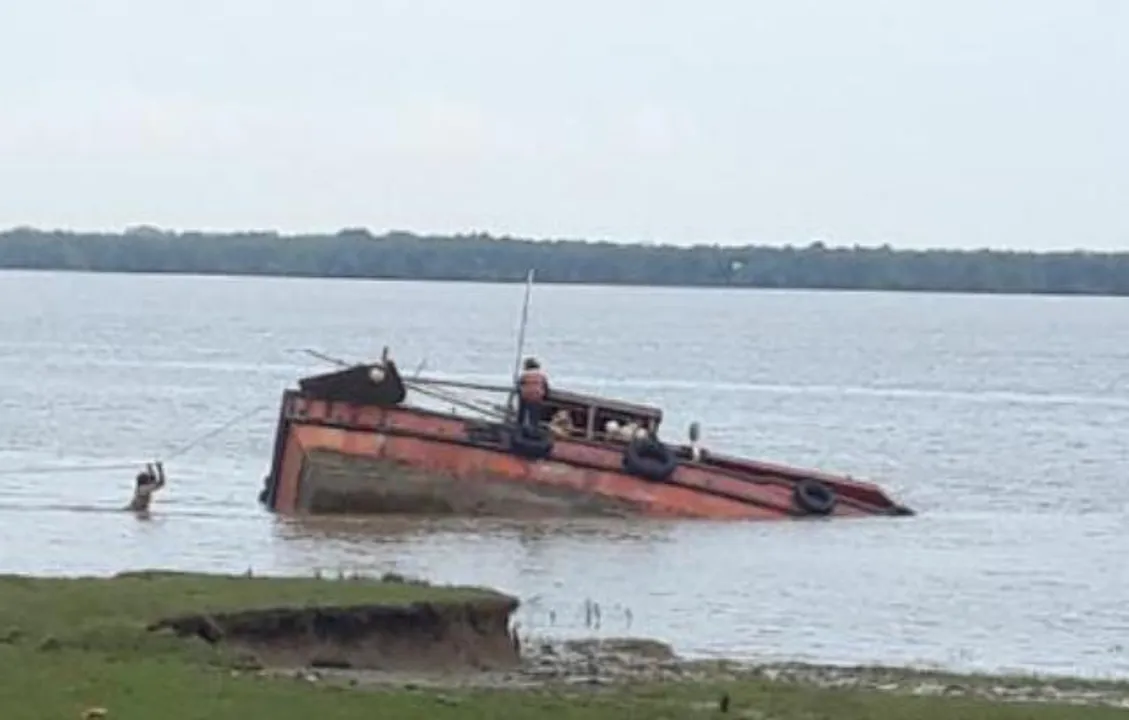  ରାଜନଗର: ବୈତରଣୀ ନଦୀରେ ଟ୍ରଲର୍‌ ବୁଡ଼ି